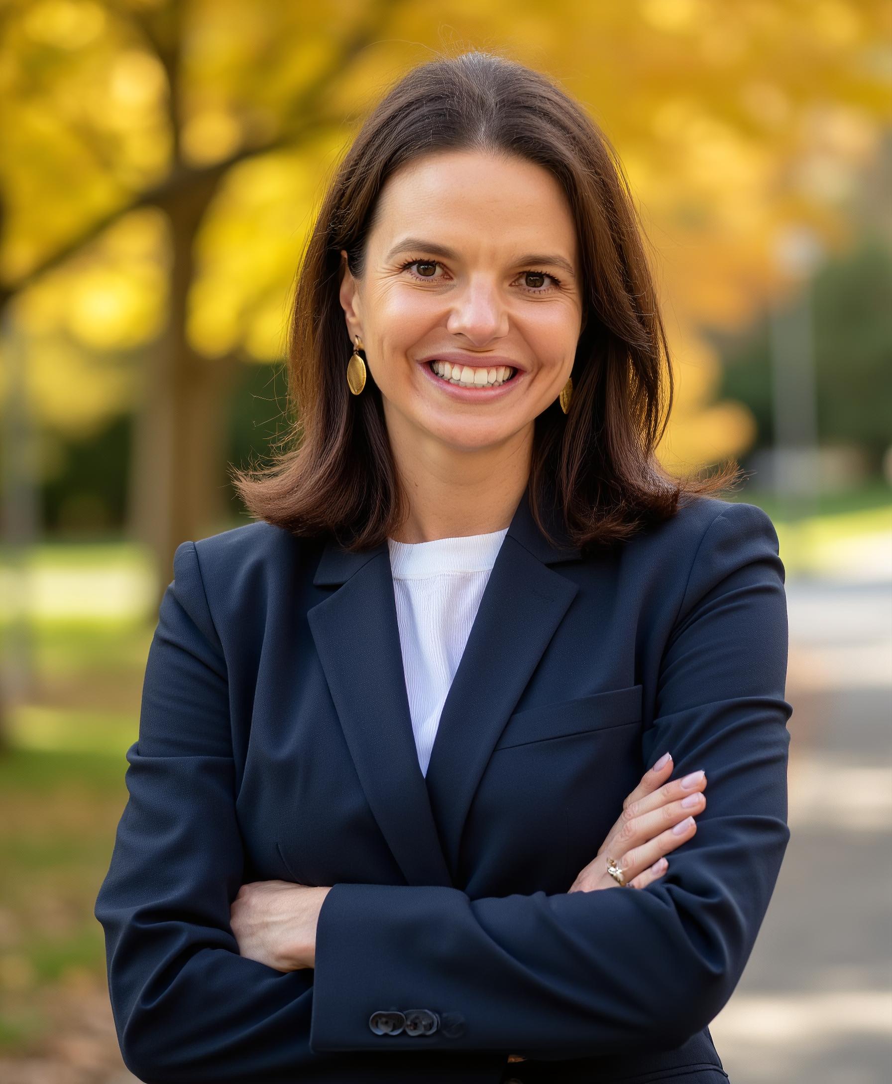 Dr. Laura Lepczyk
